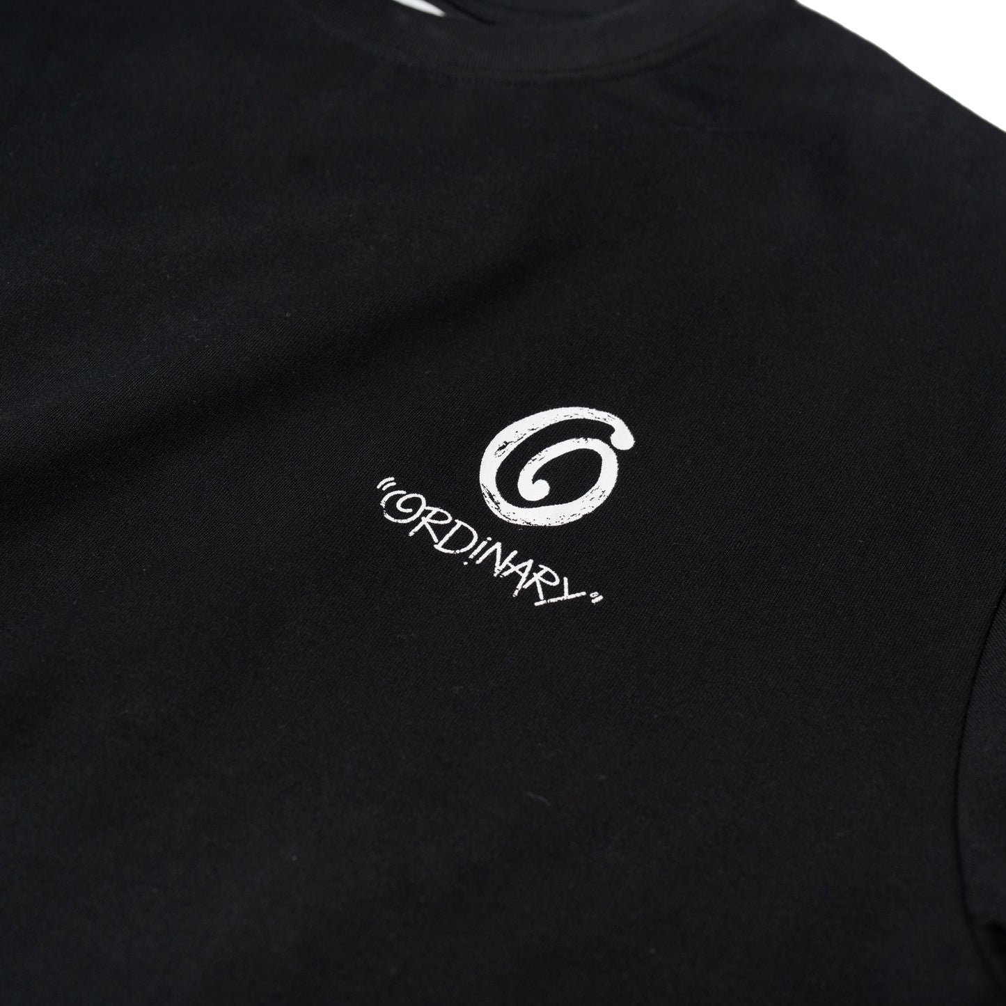 ORDINARY 美式手繪LOGO短Tee