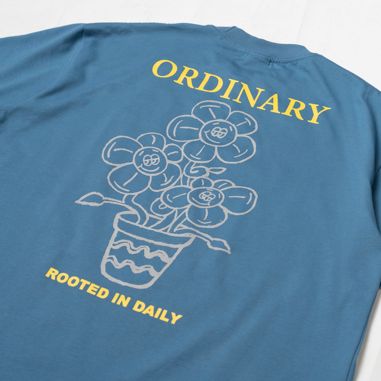 ORDINARY 手繪花朵塗鴉短Tee
