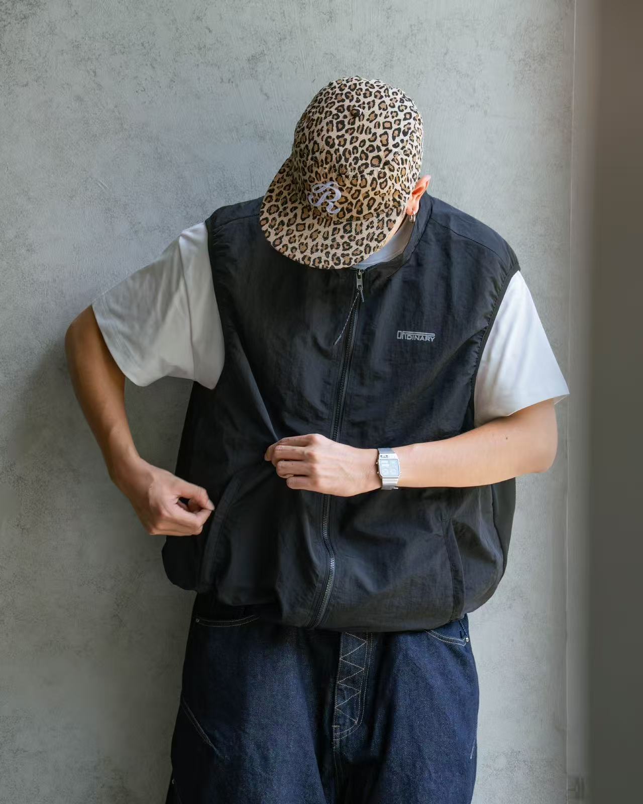 ORDINARY 機能拼接背心