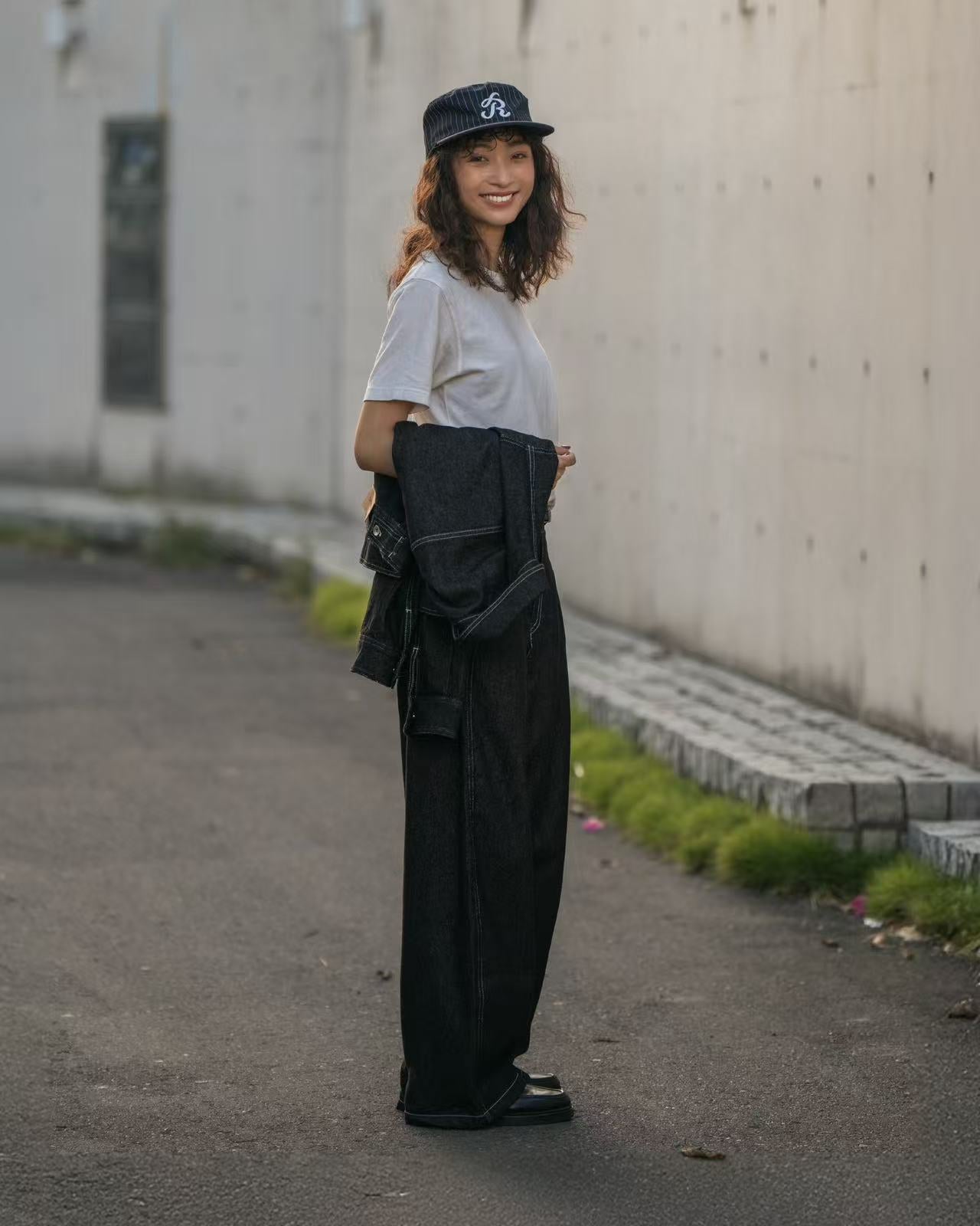 ORDINARY 原色丹寧弧度牛仔褲