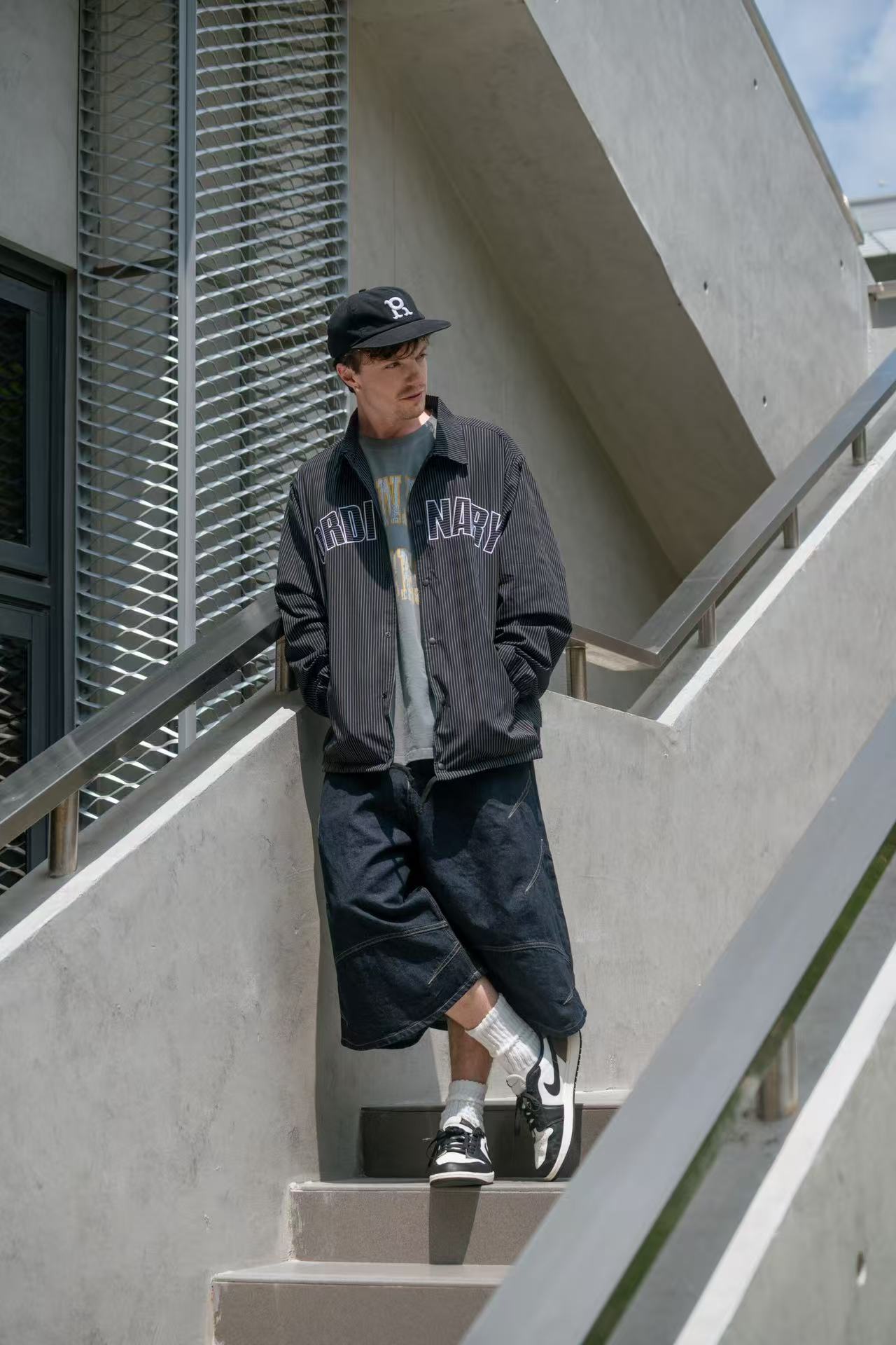 ORDINARY 條紋教練外套