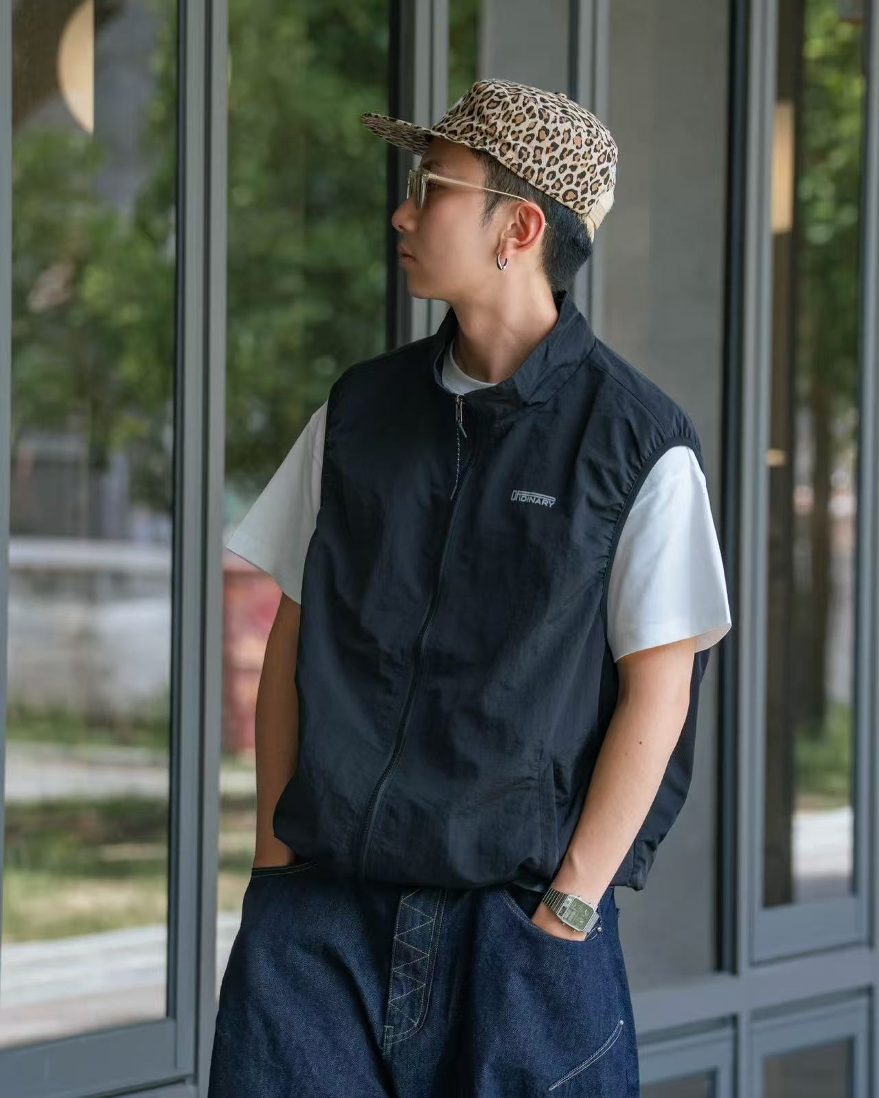 ORDINARY 機能拼接背心