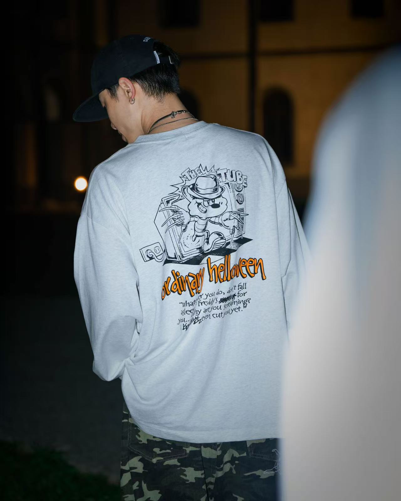 ORDINARY 美式驚慄電影插畫長Tee