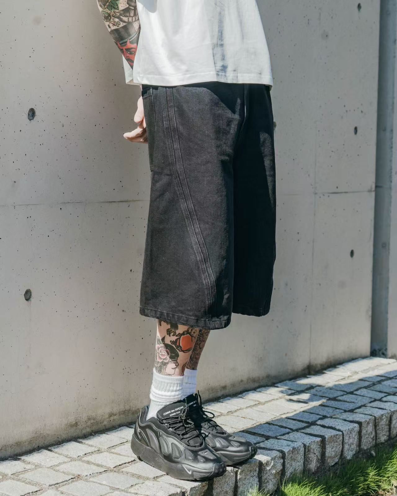 ORDINARY 3D ARC DENIM SHORTS