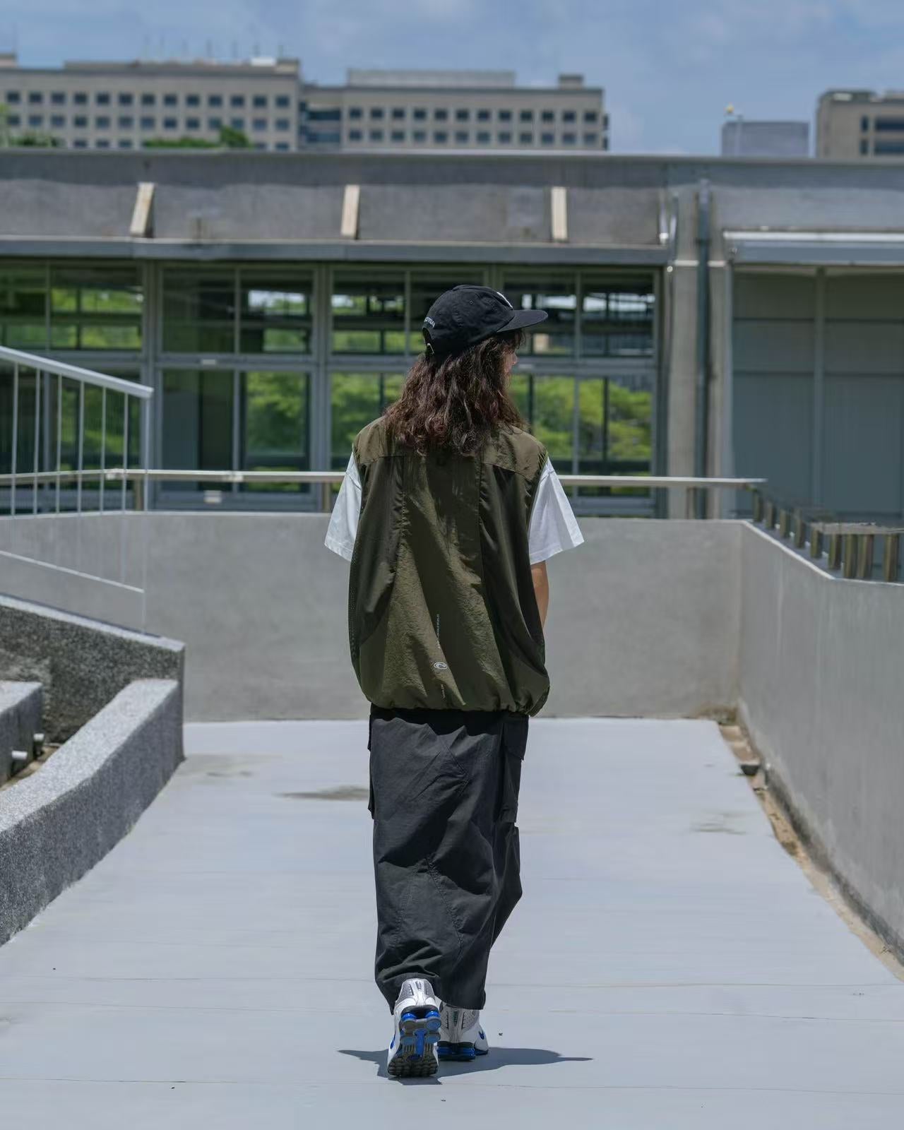 ORDINARY 機能拼接背心