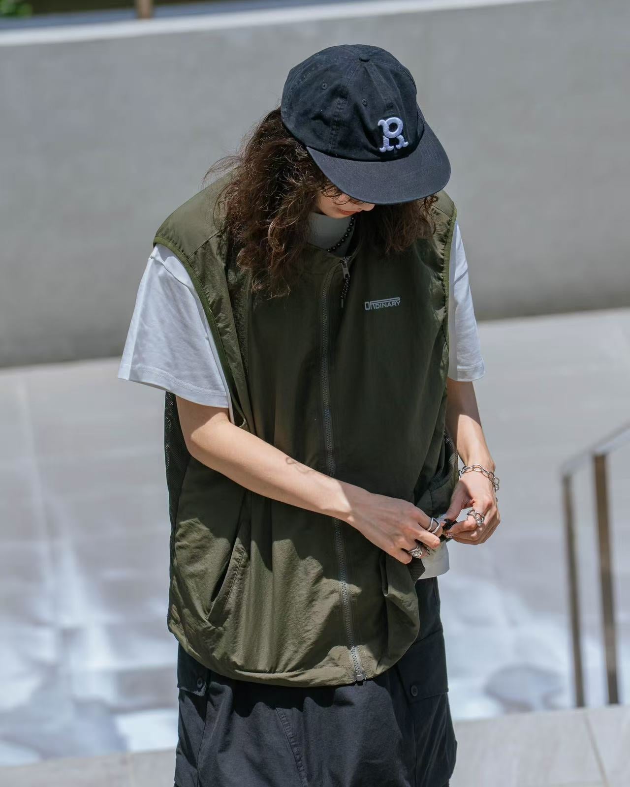 ORDINARY 機能拼接背心