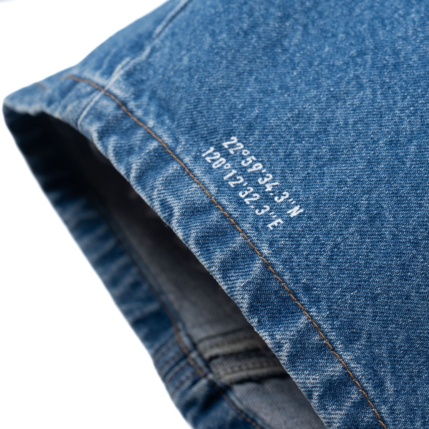 ORDINARY 3D ARC DENIM SHORTS
